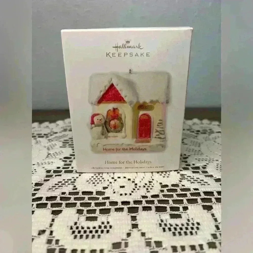 Hallmark Keepsake NEW 2012 "Home for the Holidays" Christmas Ornament